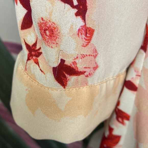 Rose & Olive Floral 3/4 Sleeve Blouse - Picture 11 of 11